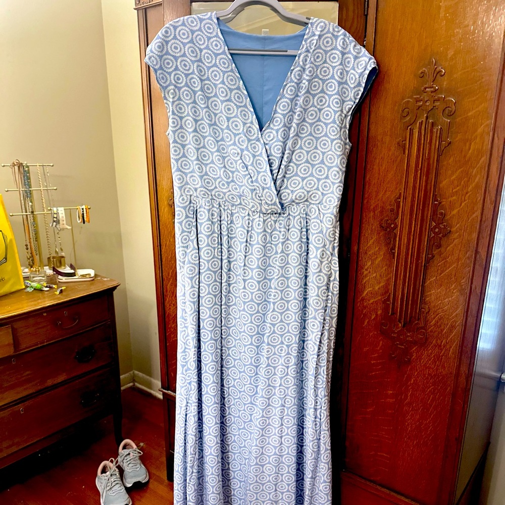 GAP Blue and White Patterned Maxi Dress